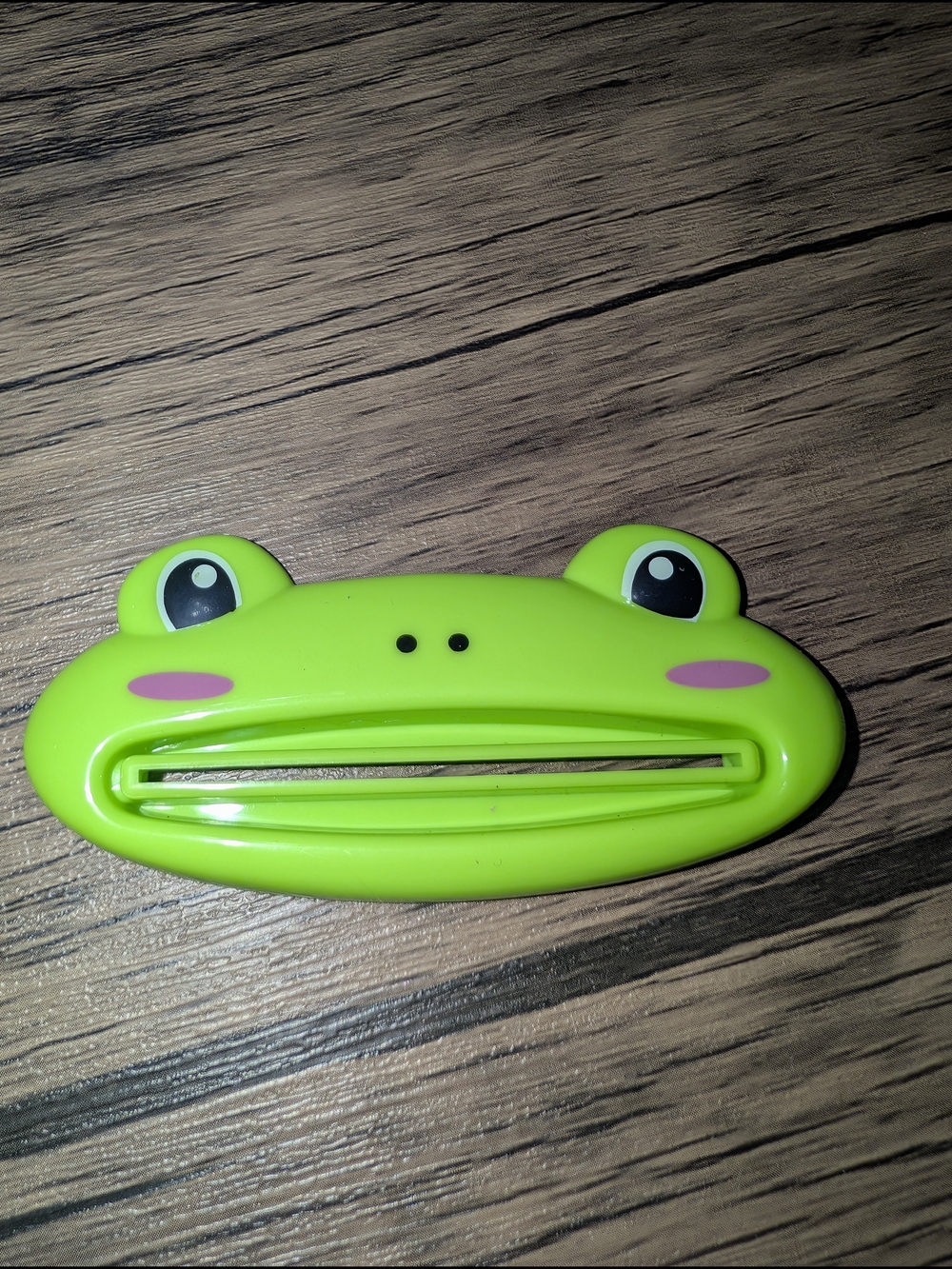 Frog Bathroom Tube Rolling Holder Squeezer Easy Cartoon Toothpaste Dispenser